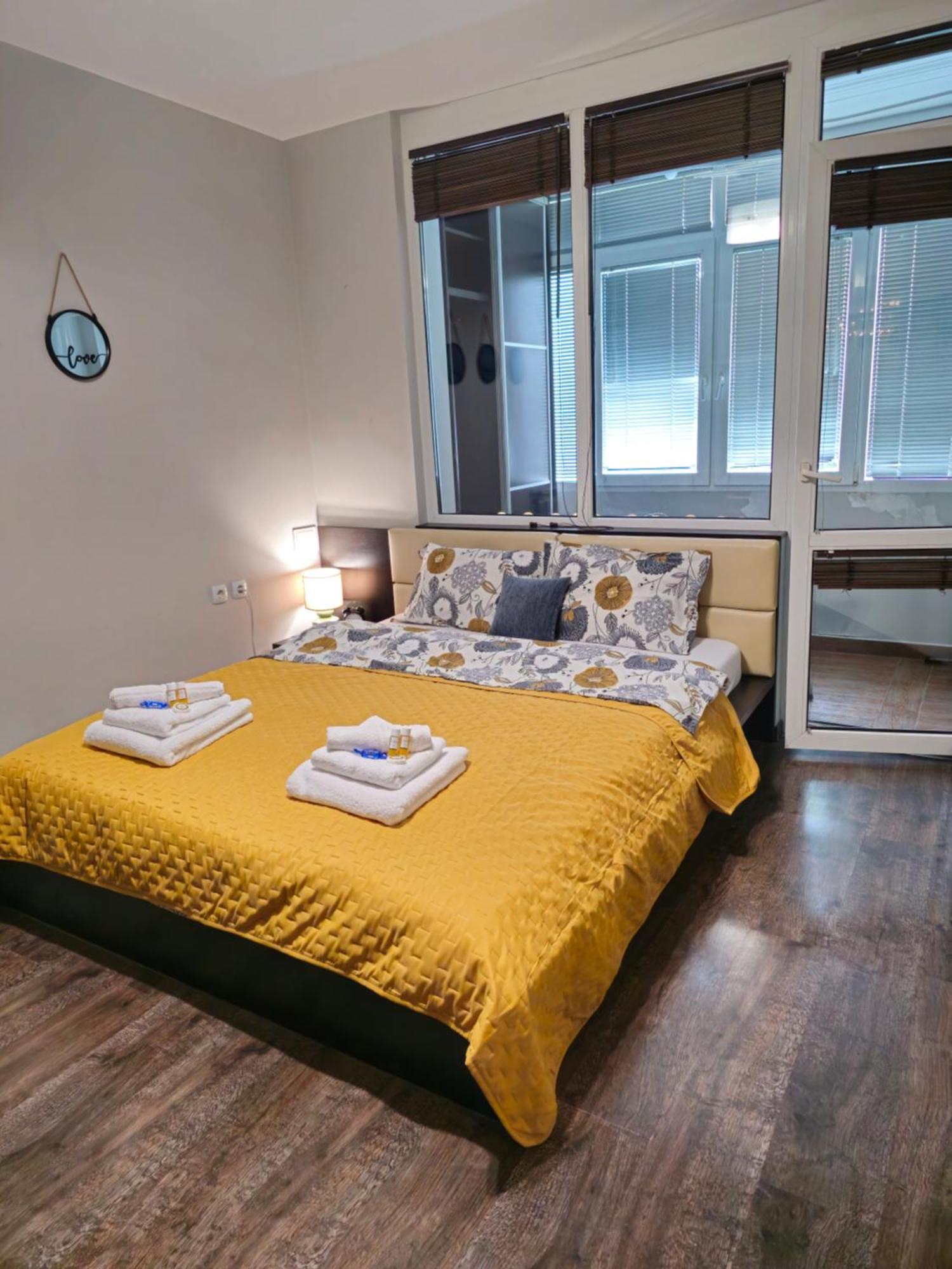 Rea Mladost - Easy Access To Metro, Ideal Location София Экстерьер фото